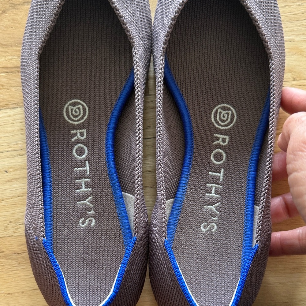 Rothy's Women's Taupe and Blue Flats 7.5 - Picture 6 of 6